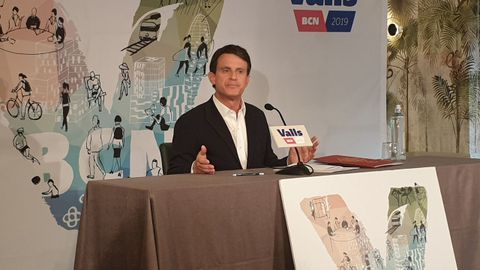 Valls anunci� su apoyo a Colau para frenar al independentismo