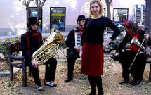 La formaci�n Desvariet�s Orquestina particip� en las pruebas de m�sicos callejeros.