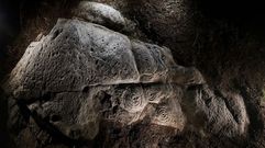 Uno de los petroglifos incluidos en las visitas nocturnas