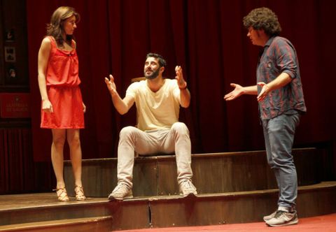 Touri��n, Sola y Amor protagonizan la obra