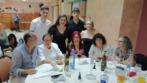 En la pe�a Sempre co Celta confluyen varias generaciones de celtistas.