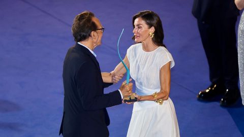 Letizia entrega el premio a Alberto Iglesias
