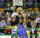 Agbelese redobla su importancia ante la baja de Nelson. 