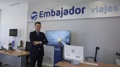 �scar Regal dirige Viajes Embajador, con sede en la calle Picavia, en el centro de A Coru�a
