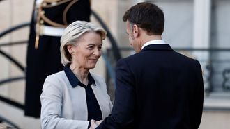 &Uacute;rsula Von der Leyen con Emmanuel Macron