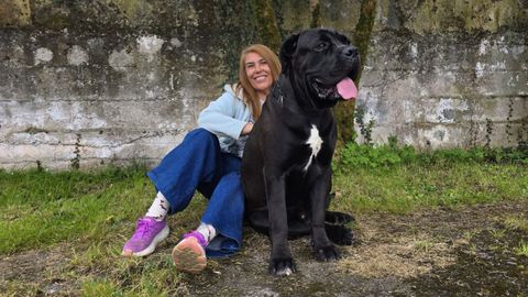 La asturiana Inés Jiménez es experta en terapias de comportamiento y educación canina