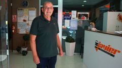 Javier Santos, due�o de la Autoescuela Javier en Ribeira