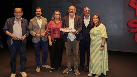 Os representantes sopraron as velas pola 35� edici�n do FIOT.