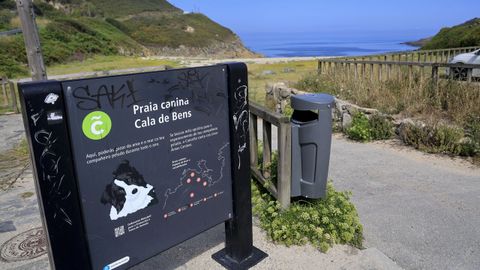 Cartel de la playa canina de Bens, A Coru�a