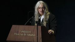 La galardonada con el Princesa de Asturias de las Artes 2026, la poeta y cantante Patti Smith, durante la ceremonia de entrega de los Premios Princesa de Asturias 2026, en el Teatro Campoamor de Oviedo este viernes