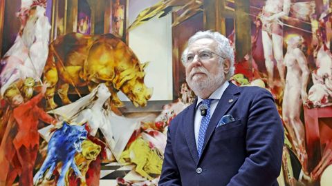 <span lang= gl >Miguel Santalices�desc�brenos as xoias e curiosidades do Parlamento galego</span>