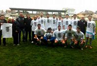 Los jugadores del Ribadeo le enviaron un mensaje de �nimo a sus compa�eros Dumi, Tom�s y Rafa.