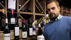Bruno Lobelle, nunha imaxe de arquivo, na adega do restaurante A Faragulla