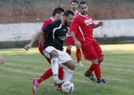 El delantero del Ferreira, Enr�quez, fue clave en el triunfo de su equipo en B�veda. 