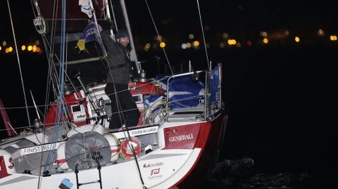 Adrien Lunven, a su llegada al Puerto Deportivo de Gij�n