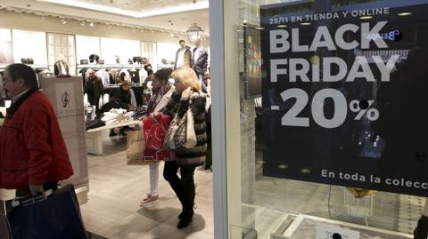 BLACK FRIDAY EN A CORU�A. MARINEDA CITY
