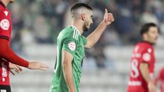 Pascu, en la imagen frente al Mrida, sigue siendo el mximo goleador del Racing. 