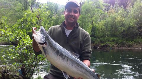 Pablo Fern�ndez Tuya pescar� en el Esva