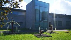 Exterior de la Fundaci�n Terra de Trasancos, de la Cooperativa do Val, en Nar�n, donde se impartir�n los talleres.