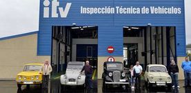 Cuatro veh�culos cl�sicos (un 600, un Fiat Balilla, un Renault 8 y un 2 CV) fueron ayer los primeros clientes de la ITV.