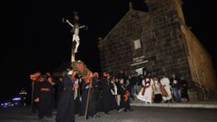 Las grandes procesiones arrancaron el martes en O Porto do Son con el viacrucis