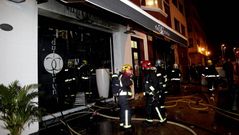 El fuego destruye por completo un pub en A Coru�a