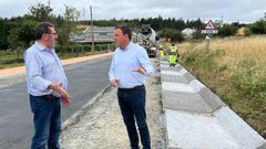 Ram�n Alonso, a la izquierda, y Valent�n Gonz�lez Formoso en la obra.