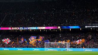 Parte de la grada del Camp Nou en los momentos previos a la disputa del cl�sico.
