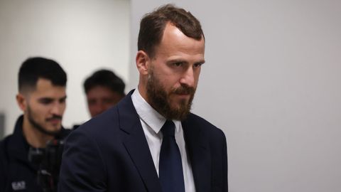 Sergio Rodr�guez, durante un desplazamiento con el Real Madrid.