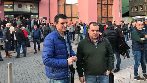 Jos� Luis Alperi antes de la asablea extraordinaria del SOMA