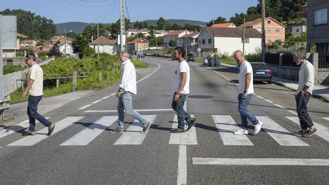 Los beatles gallegos de la cocina, en la carretera de la costa de Sanxenxo