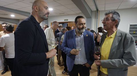 El alcalde de Sober, a la derecha, junto al presidente de la denominación