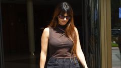 La actriz Sara S�lamo a su llegada al tanatorio.
