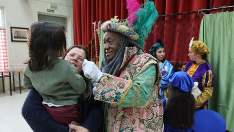 Baltasar saludando a los peques en Santa Ic�a.