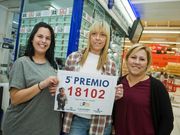 En la administraci�n de Alcampo se vendi� un d�cimo de uno de los quintos premios. 