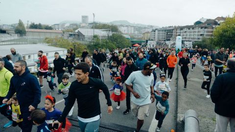 Participantes en la carrera inclusiva de la San Marti�o.