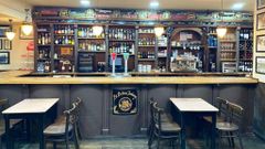 Interior de la Botica Indiana