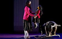 La actriz Laura Ponte es la protagonista de la obra de Teatro do Entroido.