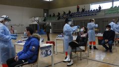Participantes este domingo en el cribado organizado en el campus universitario