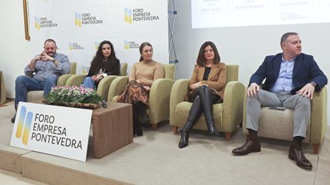 De izquierda a derecha, Guillermo Lamelas, de Alén Space; Tatiana González, de Beflamboyant; Sabela Gippini, de Galiwonders; María Ángeles Romero, de Taste Lab y Manuel García, de Xvalue Labs.