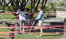 Las intervenciones art�stica en la praza da Ferrer�a continuar�n hoy con nuevas propuestas. 