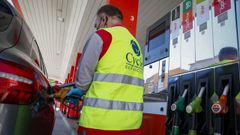 La ladrona aprovechaba que los trabajadores sal�an a atender a los clientes que llegaban a repostar para vaciar las cajas registradoras