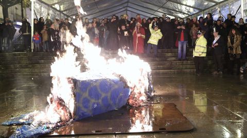 Enterro da Sardi�a.En O Carballi�o s� celebraron la despedida oficial del entroido, bajo una carpa.
