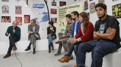 Regueira, Ferrero, M�ndez, Daura y Navarro (Venga Monjas) y Segura y S�inz (Malviviendo), durante el acto inaugural de ayer. 