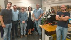 En la imagen, profesores del IES Vilalonga de Sanxenxo con docentes de la EPEF y la directora del Campus Industrial de Ferrol, Ana Ares