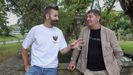 Rodrigo Costoya e o alcalde de Dumbra, Ral Gonzlez, onte en Santiago