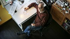 JL Mart�n, retratado en su estudio de Barcelona.