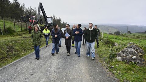 La conselleira Mar�a Jos� G�mez visit� ayer terrenos forestales en el concello de Cedeira.