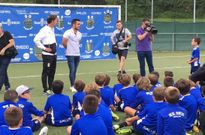 Joselu en su visita al Campus del Real Oviedo