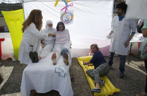La junta de personal ech� mano del humor para denunciar el cierre de camas y los recortes. 